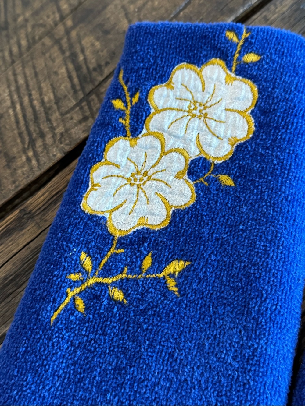 Blue Floral Embroidered Hand Towels - Canon - Picture 2 of 5